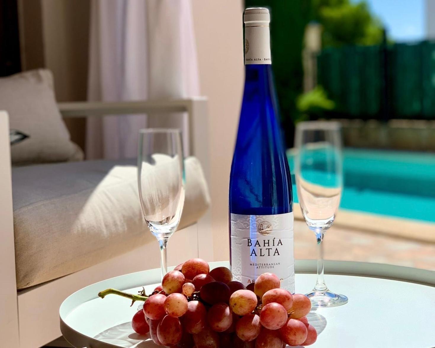 Villa Deluxe,White Beach,Mountains 菲内斯特拉特 外观 照片